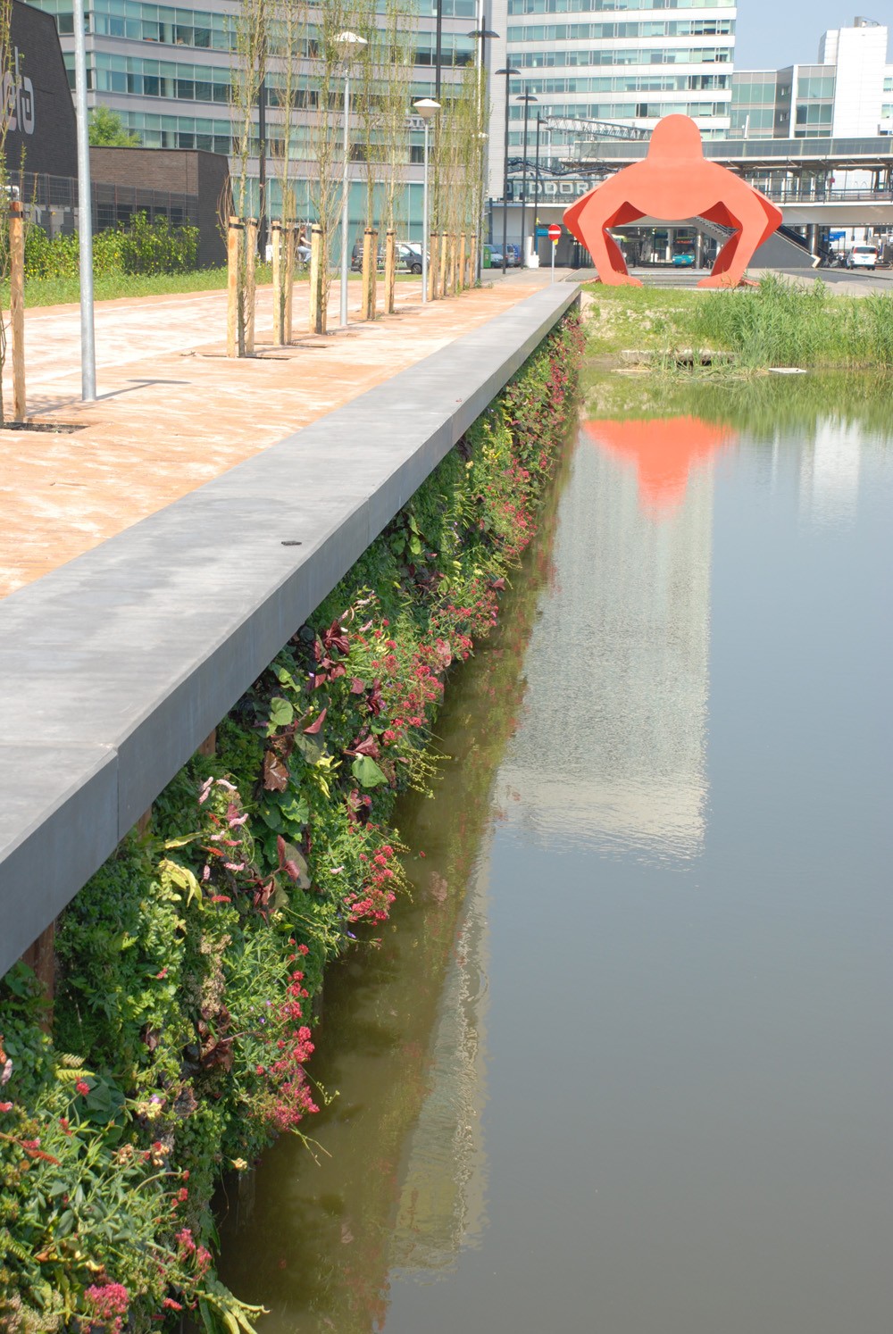 Architectenweb - Groene kadewand in Hoofddorp - Beeld 3